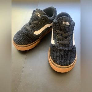 Vans Old Skool Skate Shoe, Black Suede - Toddler Size 7